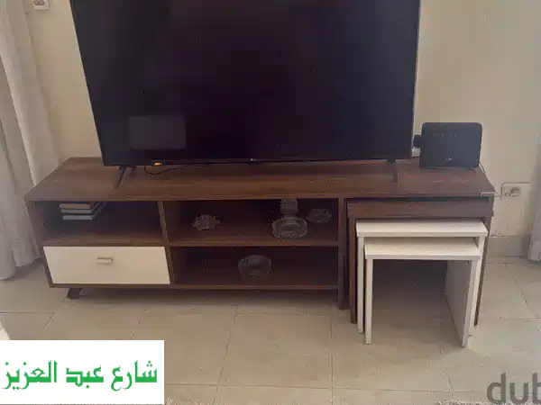 شاشة للبيع بحالة ممتازة