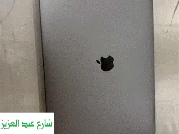MacBook pro 13inch 2020 Core i716 GB RAM 512 GB SSD  ضمان لمدة ٣ شهور