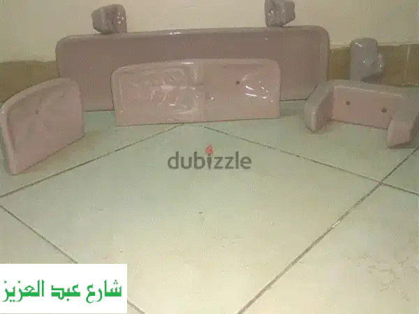 فرصة! مجموعة اكسسوارات حمام موف داكن كاملة للبيع...