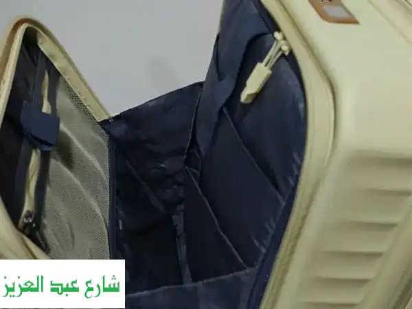 جهز لرحلتك: شنطة American Tourister كابينة 54 سم | بحالة ممتازة وضمان | مثالية لـ Carry-on