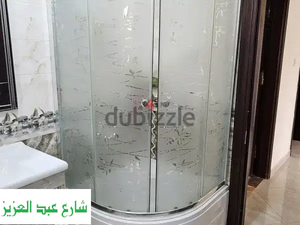للبيع: وحدة شاور راقية ببانيو عميق | تصميم ربع...
