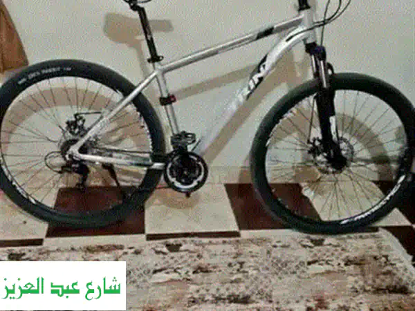 عجلة VIVA Tour Hybrid بحالة ممتازة