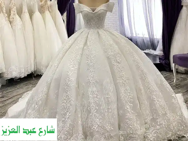 فرصة لا تُعوّض! فستان زفاف ساحر للبيع: دانتيل،...