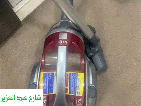 Bissell Spot Clean Pro Heat الأصلي: وداعًا للبقع! جهاز تنظيف السجاد والمفروشات شبه الجديد للبيع