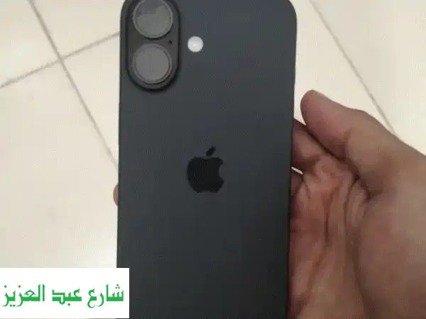 Apple  iPhone 17