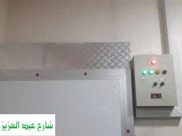 متخصصون في تركيب وصيانة غرف التبريد والتجميد والتكييف وثلاجات العرض والمنازل