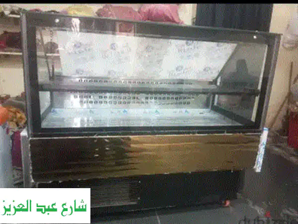 ثلاجة عرض 2 باب رأسية مستوردة: جديدة زيرو | لمطاعم وسوبر ماركت وكافيهات | فخامة وتبريد مثالي