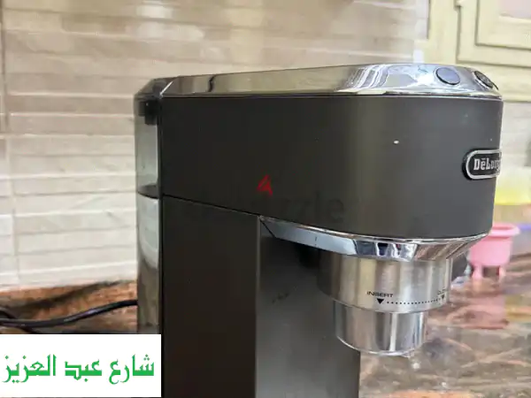 للبيع ماكينة إسبرسو De’Longhi Dedica Style EC685 – بحالة...