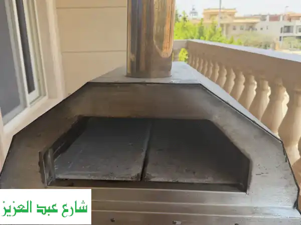 Woodfired pizza oven فرن بيتزا يعمل بالحطب
